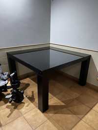 Mesa de jantar com vidro