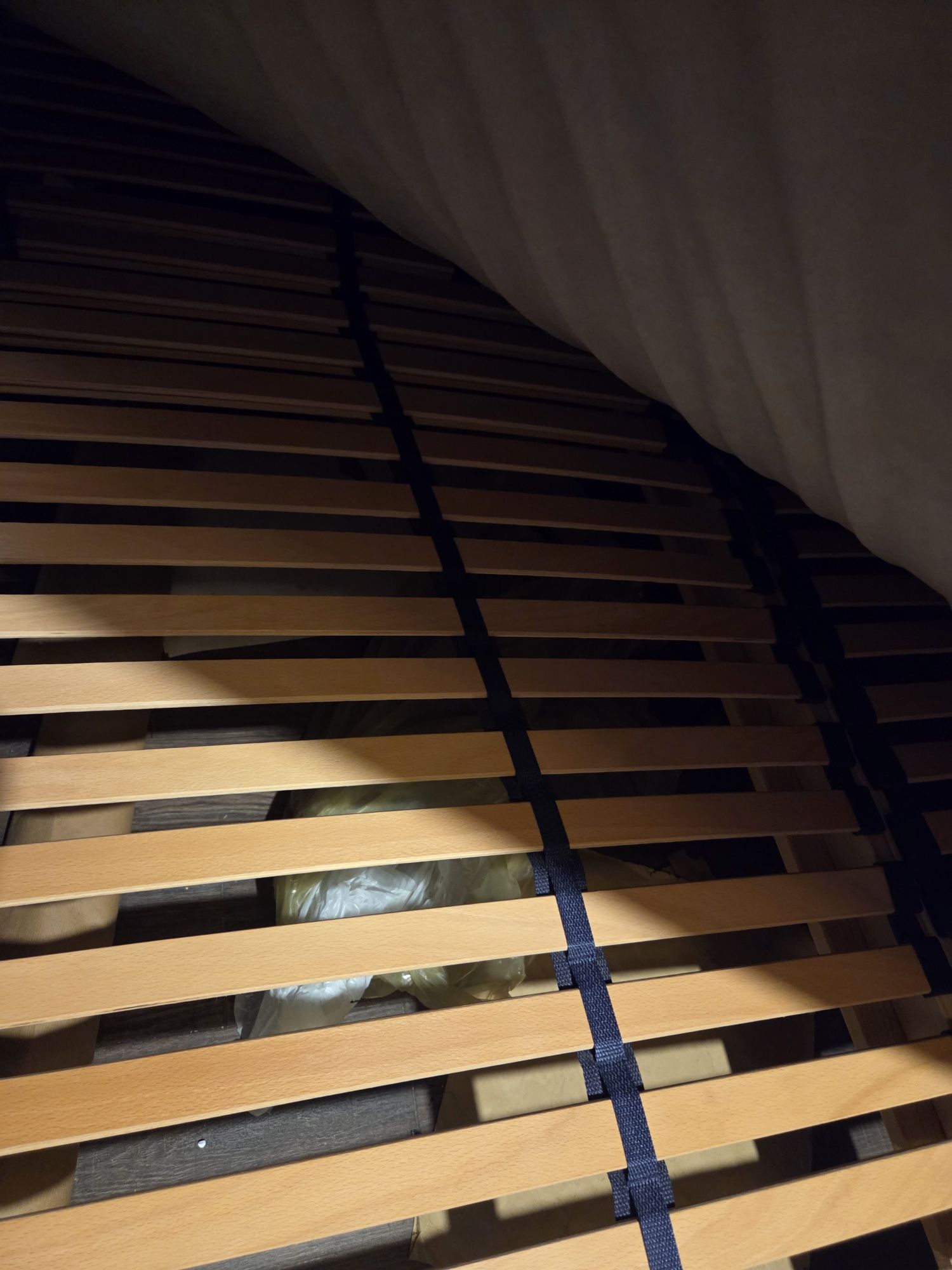 Zestaw do sypialni: Łoże z materacem 160x210, komoda, szafki nocne