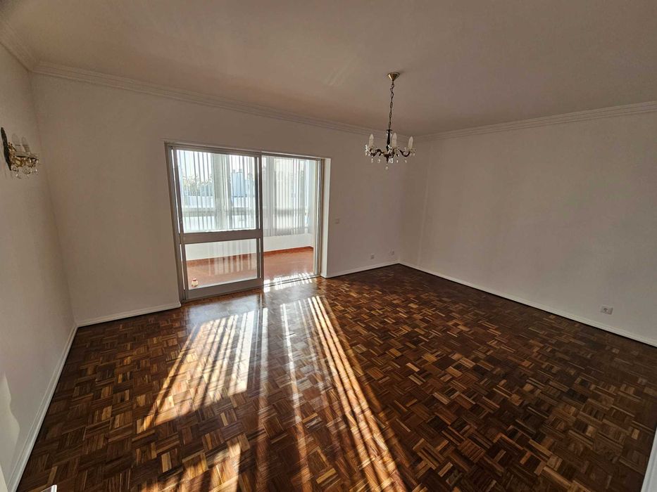 Apartamento T2 com vista mar em Cascais