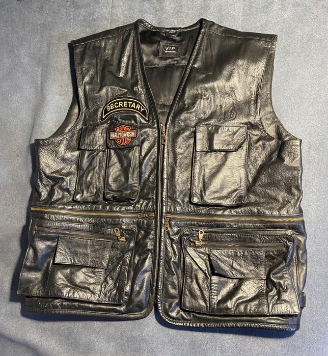 Кожаный байкерский жилет с нашивками Harley-Davidson HOG