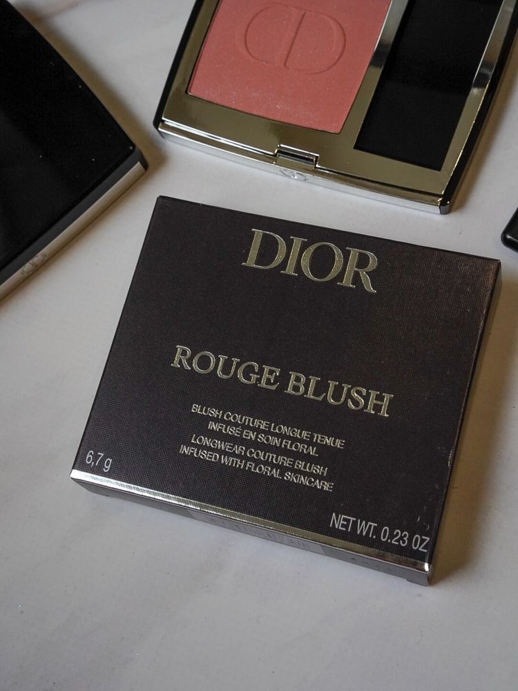 Dior rouge blush компактні румʼяна з пензликом та дзеркальцем