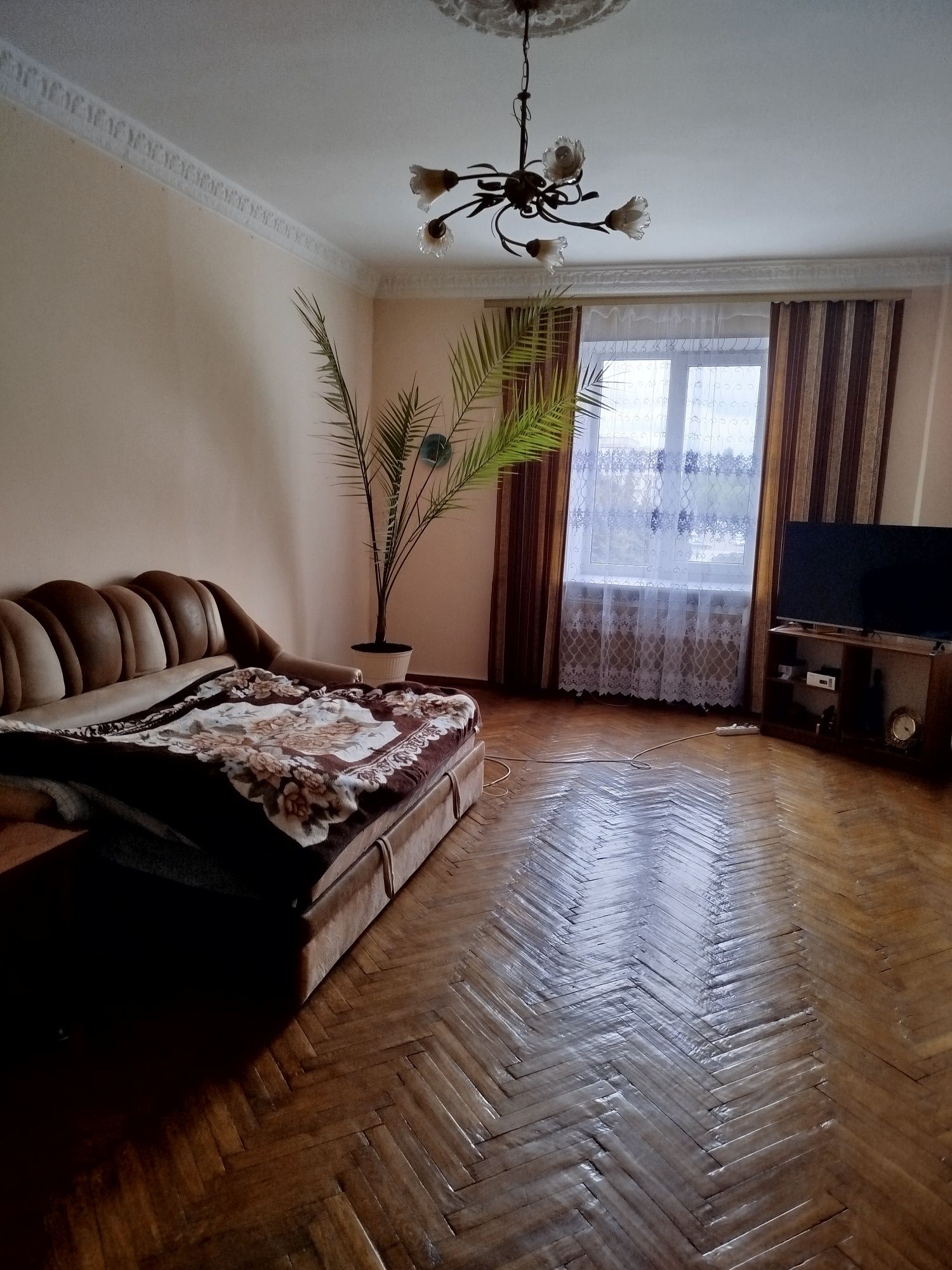 Продам 3х кімнатну квартиру в центрі міста