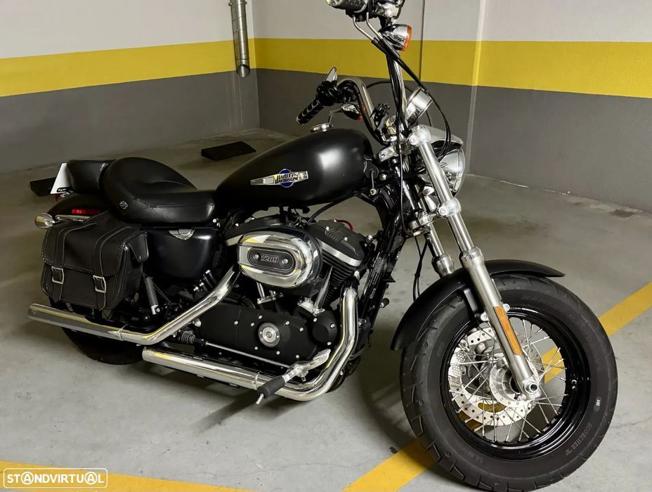 Harley-Davidson Sportster XL Custom 1200