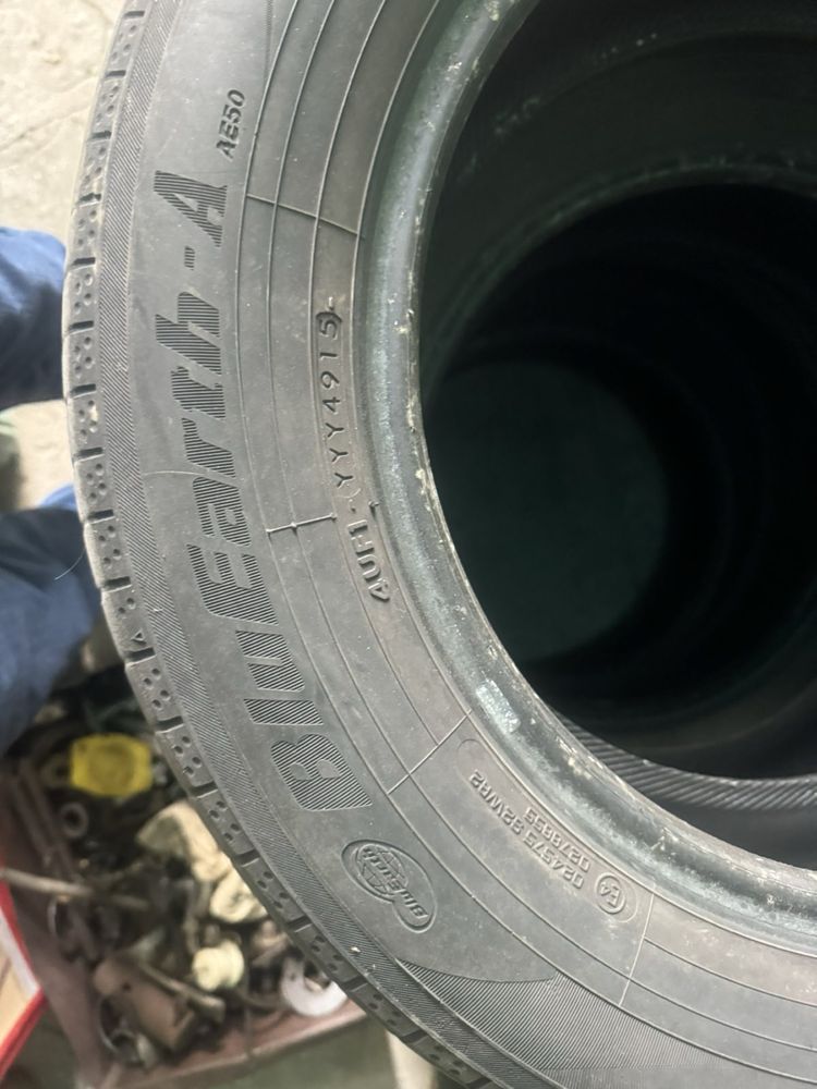 Продам резину Yokohama 215/60 R16