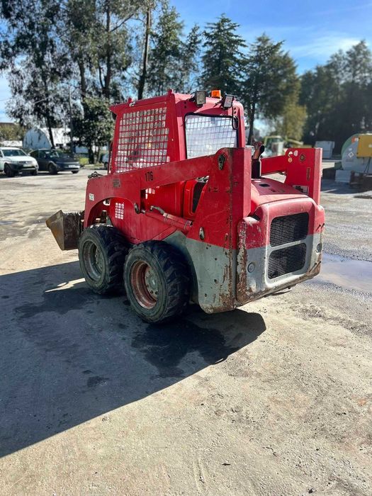 Mini Pá Carregadora Komatsu SK714