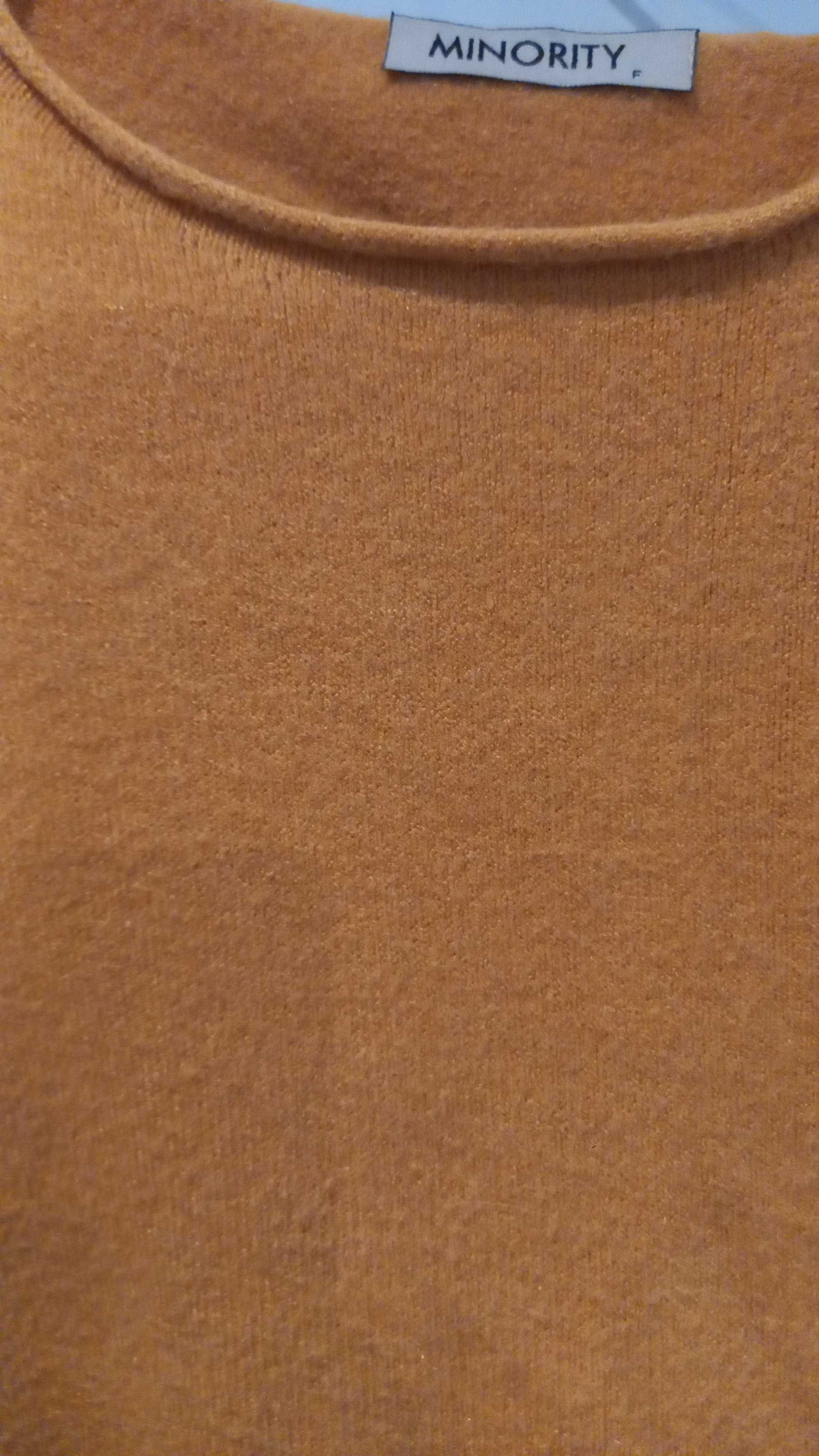 Camisola amarela com aplicação acetinada e lantejoulas - M - Minority