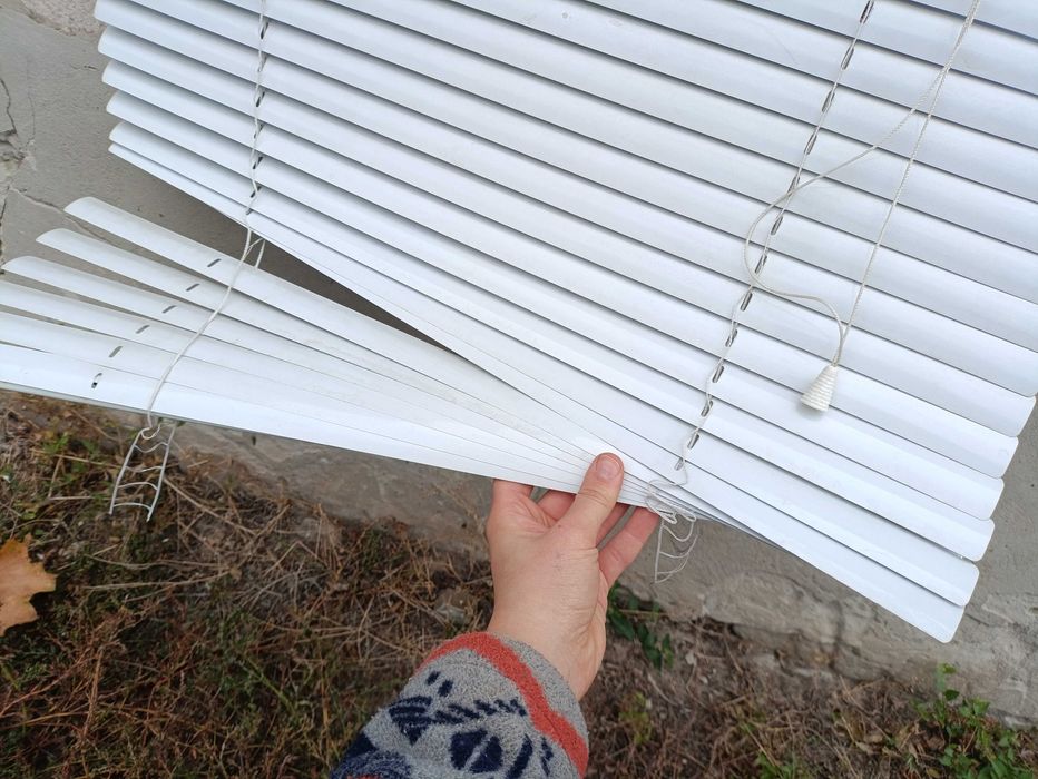 Жалюзи белые 65 на 130 см