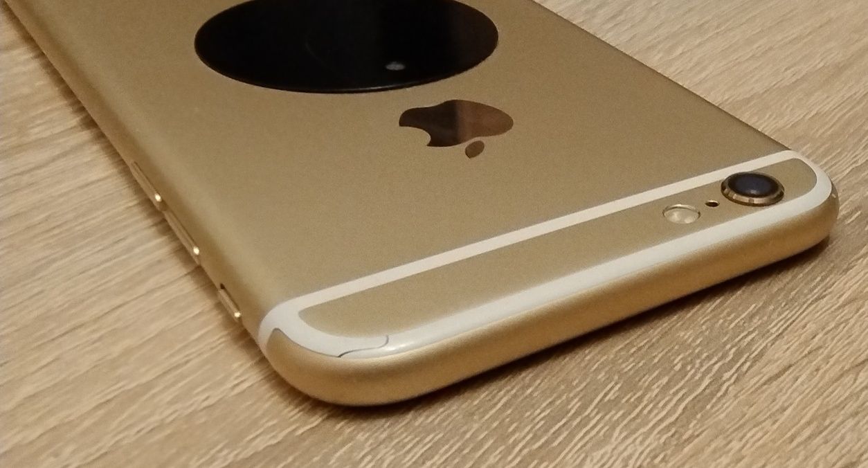 iPhone S złoty nie włącza się