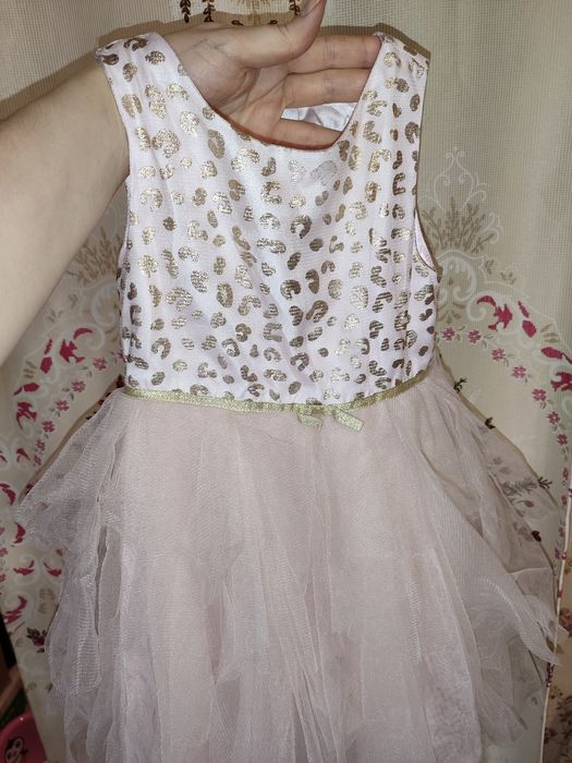 Нарядна сукня для маленької принцеси 3 роки, 104-110