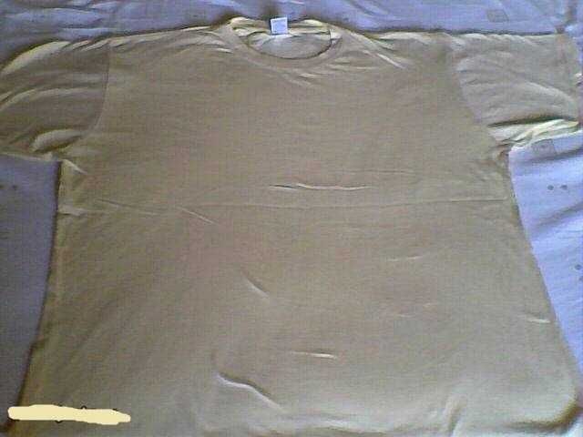 T-Shirts de várias cores novas