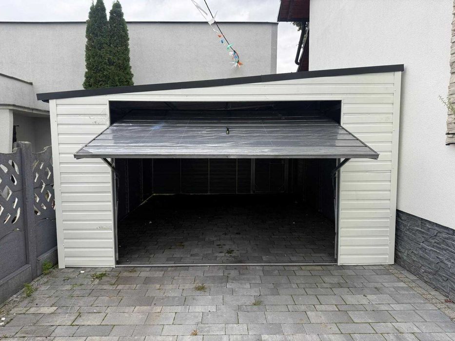 Blaszany Garaż 4x5m Biały RAL + Grafit Dach Spad na bok, Brama uchylna
