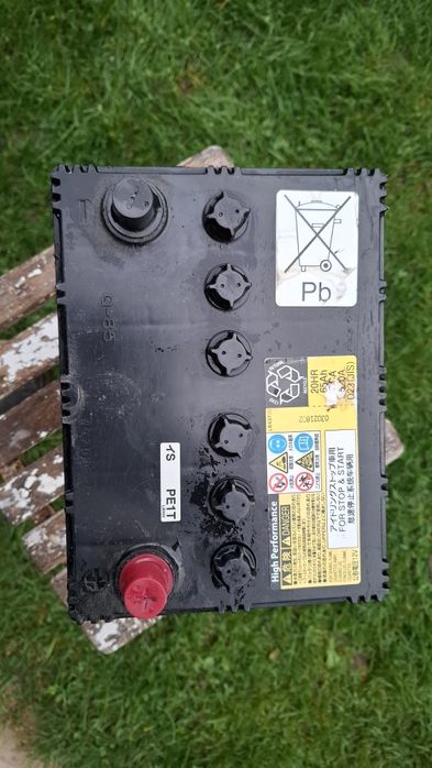 Akumulator Yuasa 65Ah 520A prawy sprawny