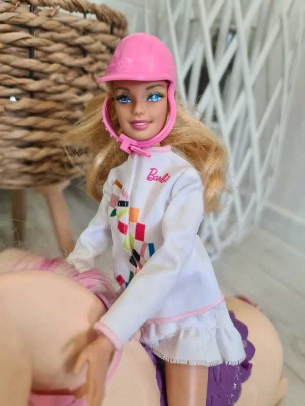 Barbie olimpijka na koniu