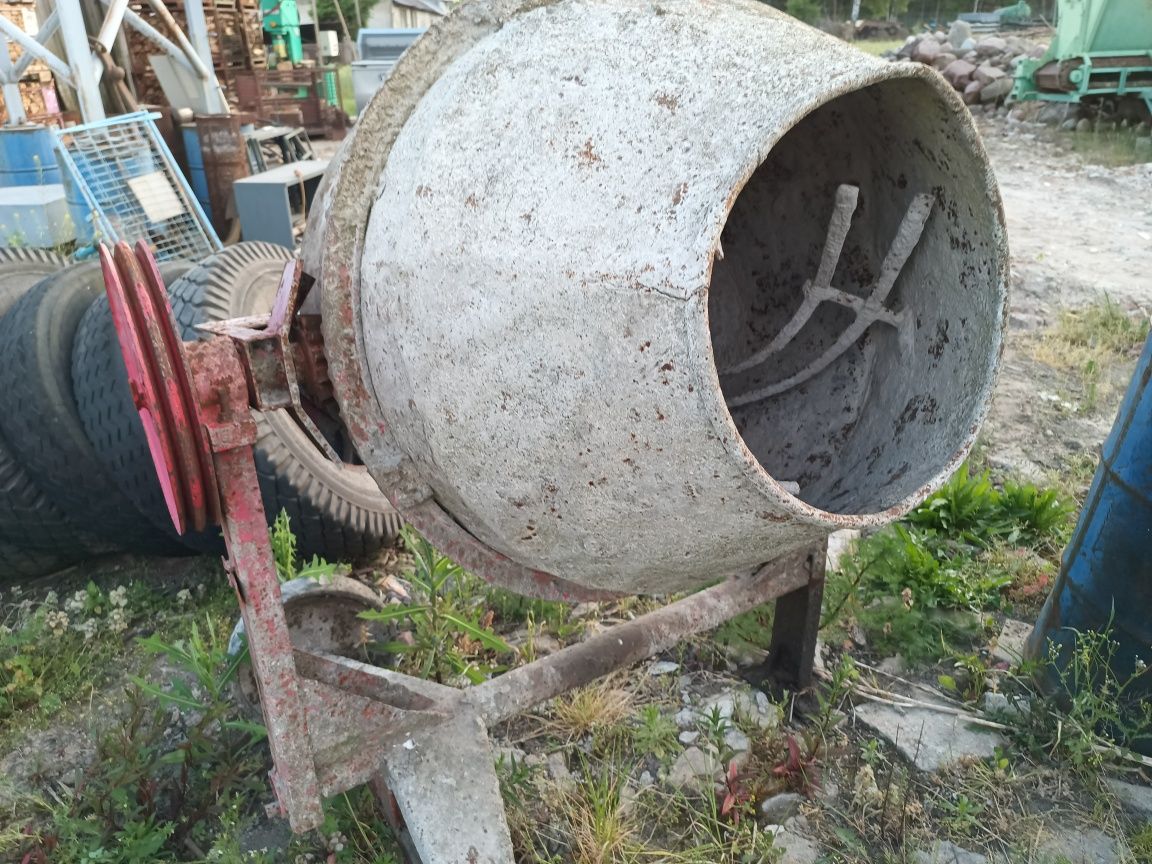 betoniarka 260 l polska żeliwny wieniec