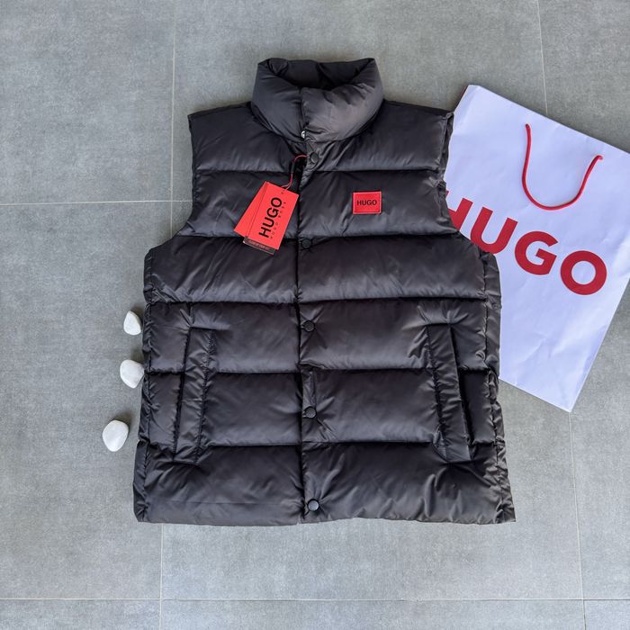 Хіт сезона жилетка Hugo Boss чорна