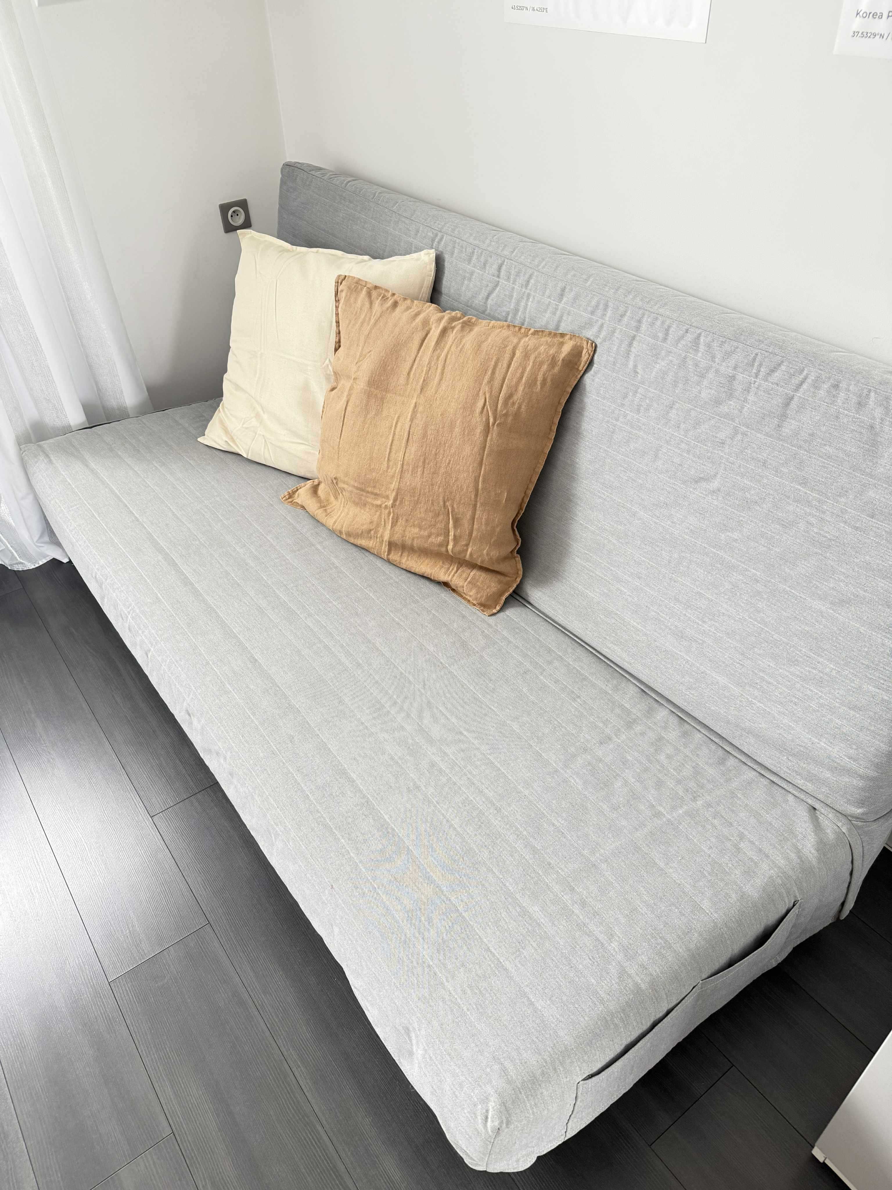 Sofa z dużym pojemnikiem