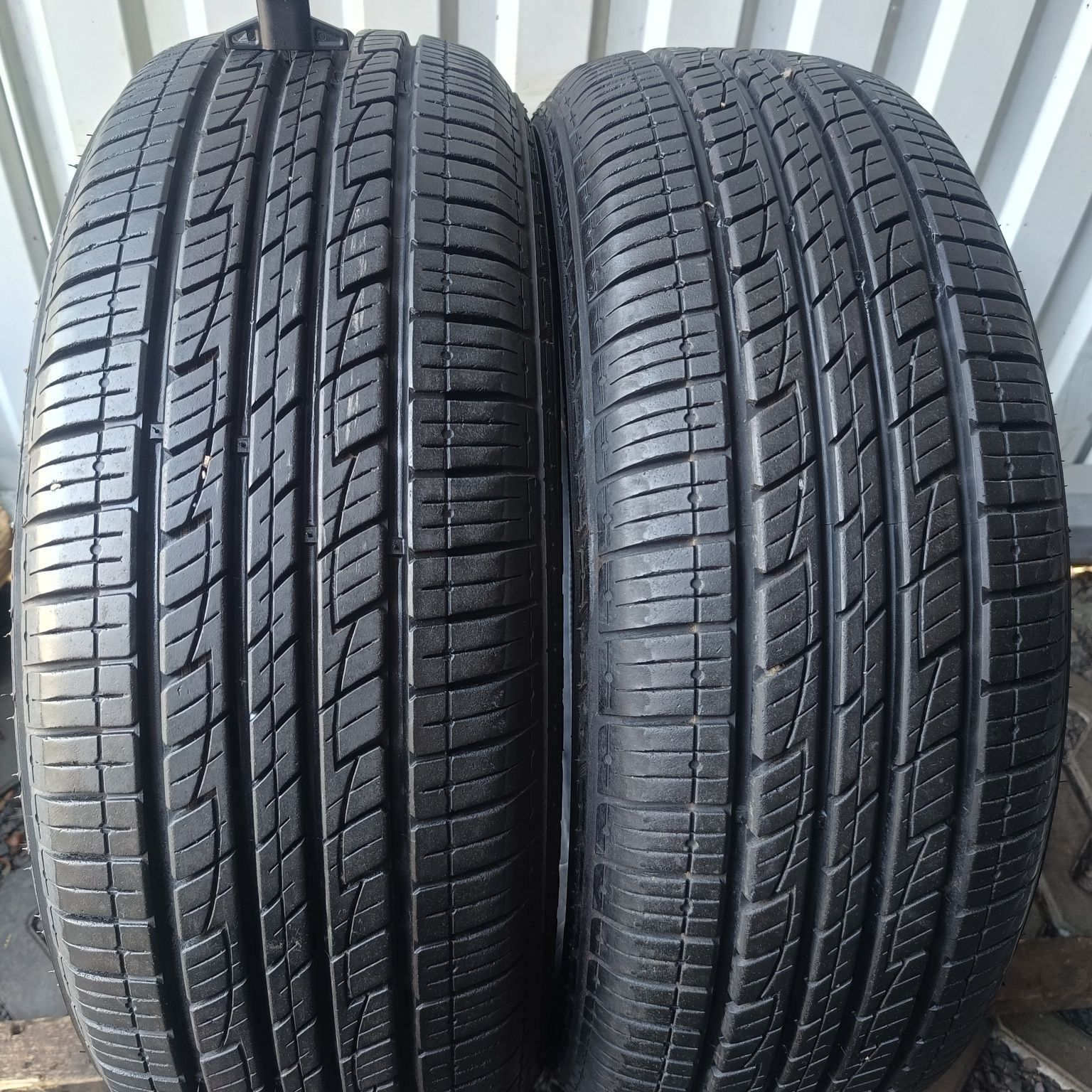 Dwie opony Kumho solus kl 21 235/60 r18
