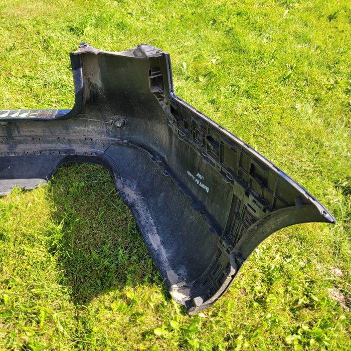 Zderzak tył z czujnikami parkowania PDC vw passat b6 kombi 2008r LA5E