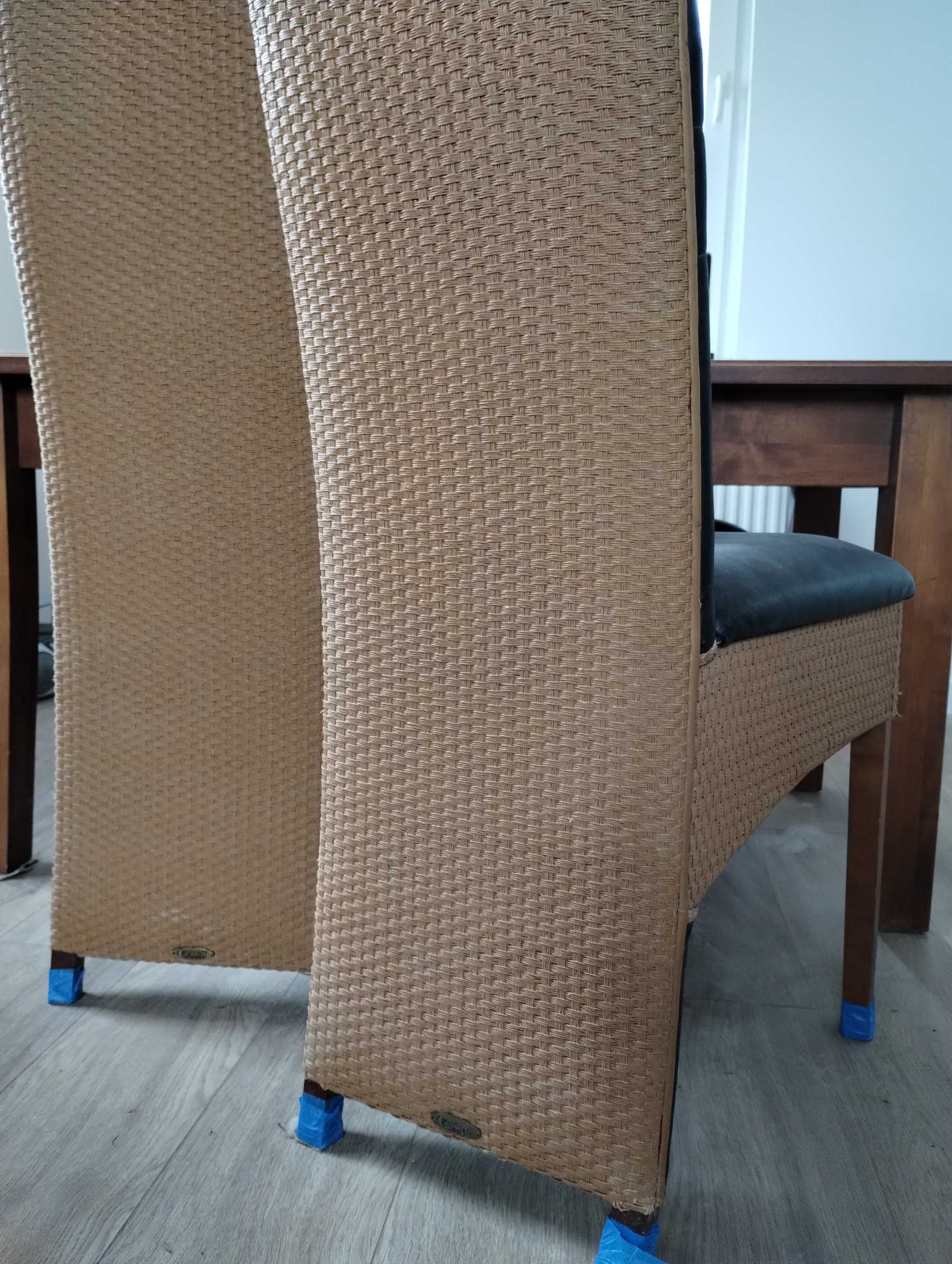 Meble z drewna masywnego, stół 4 krzesła