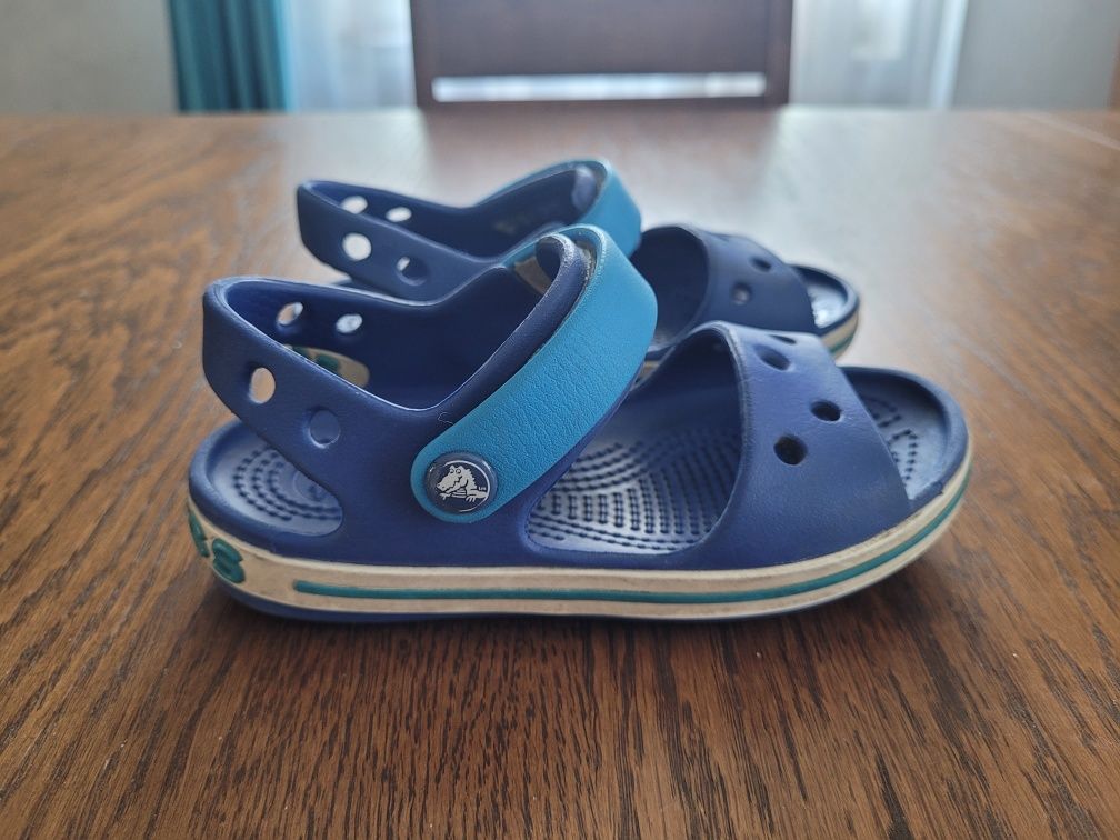 Sandałki crocs 9