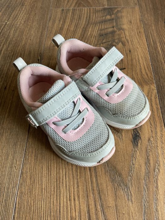 Buty sportowe Befado, rozmiar 22.