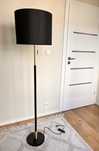 Lampa stojąca podłogowa