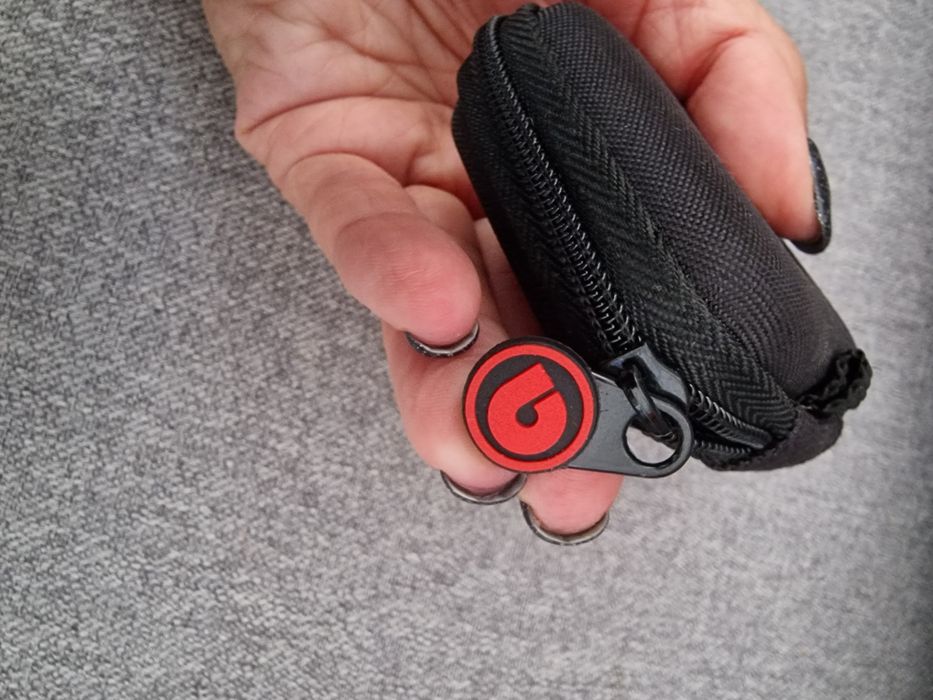 Чехол для наушников новый