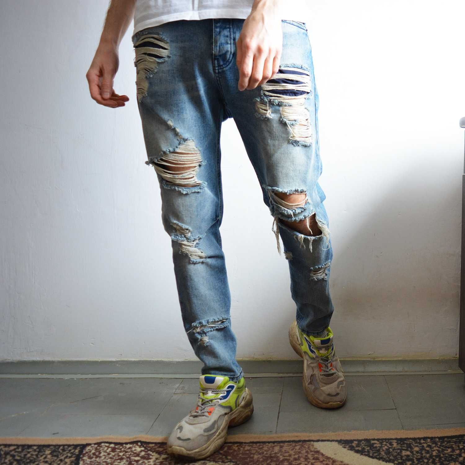 Spodnie jeansy Zara 38 30 slim fit z przetarciami dziurami swag dziury