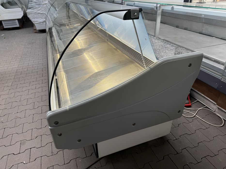 Lada witryna chłodnicza Cold dł. 5 m i inne urządzenia. GWARANCJA.