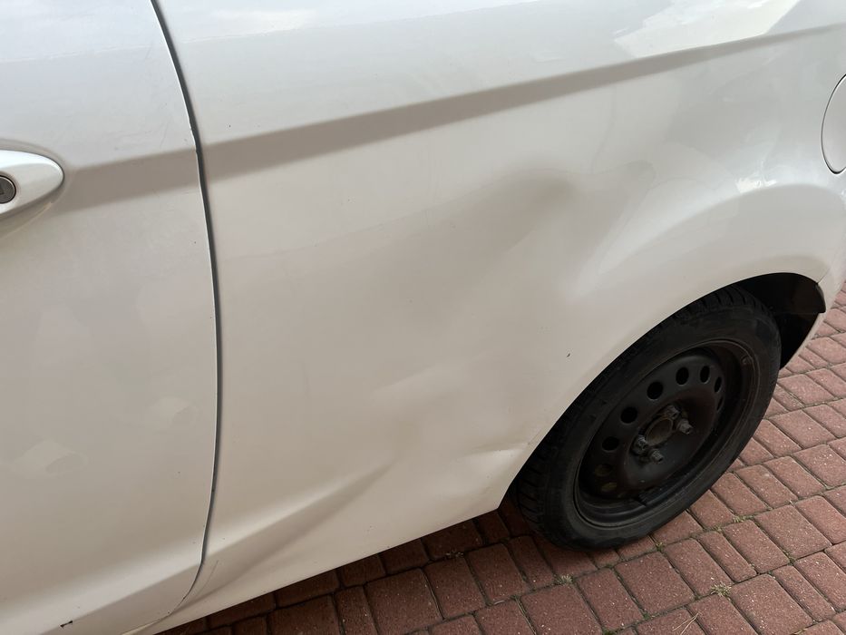 Ford fiesta mk7 2010 rok GAZ niski przebieg