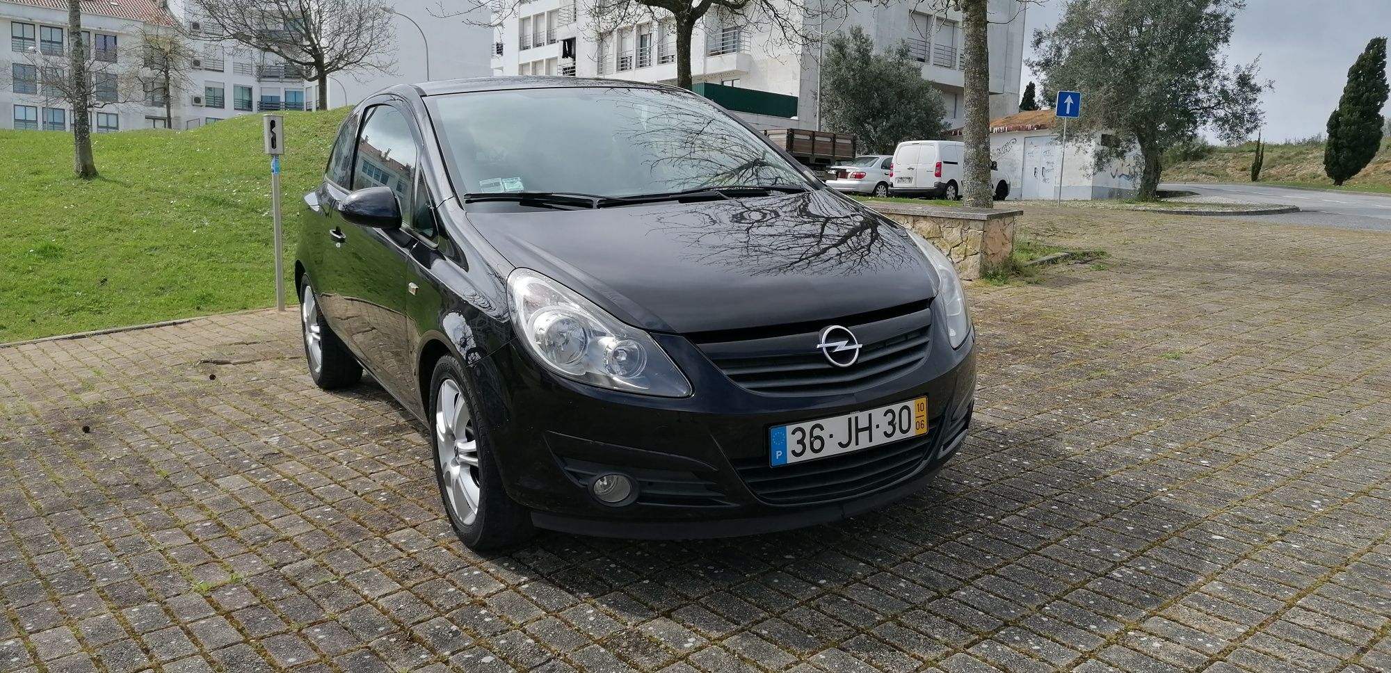 Opel Corsa GTC 1.2 16v Black Edition