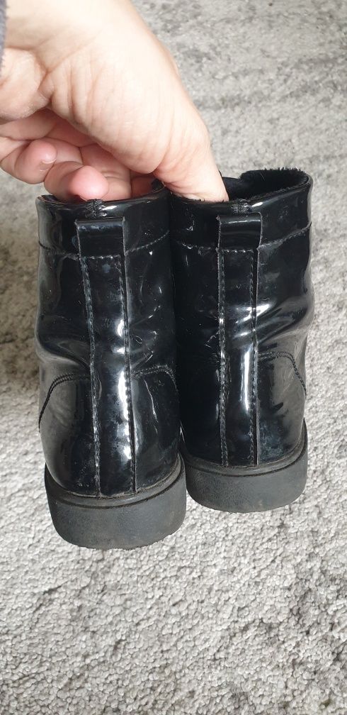 Lakierki glany buty wysokie botki trzewiki H&M