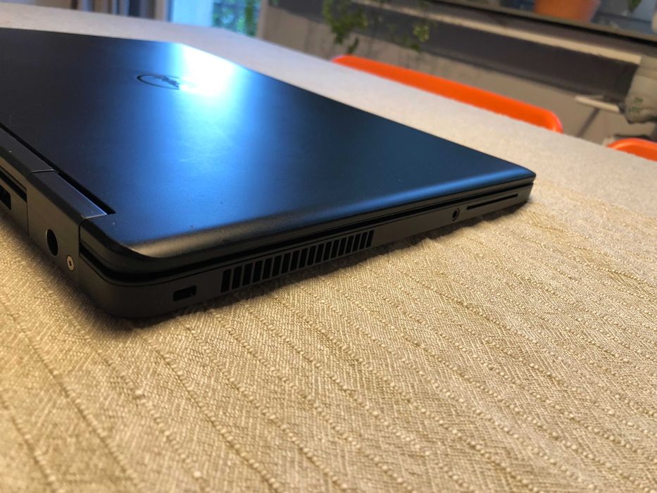 Laptop Dell Latitude E5550 i5/8GB RAM/265GB SSD/Win 10 Home