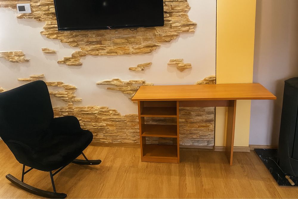 Стіл з ДСП Ручна збірка рівне якісне шліфування