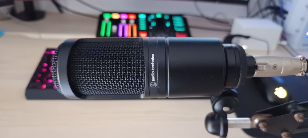 Microfone AT2020