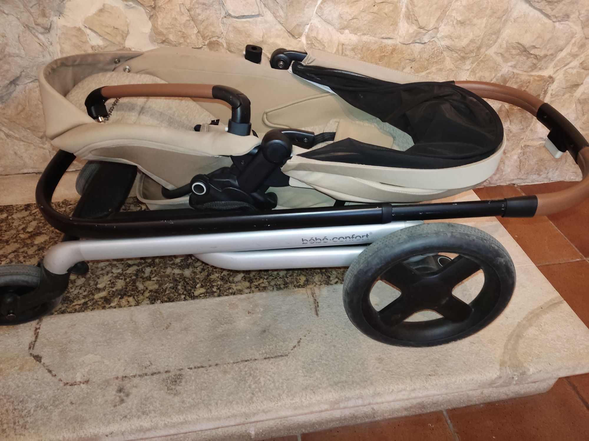 Conjunto carrinho+ovo+isofix bebé confort