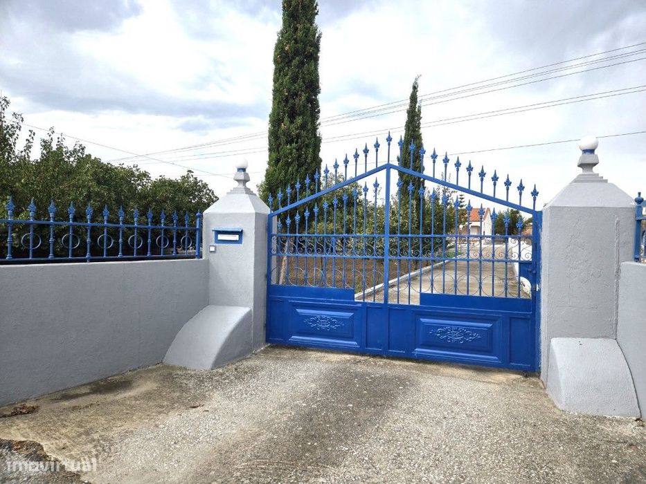 Quinta com Moradia Térrea T3 em Elvas - Excelente Localização e Pot...