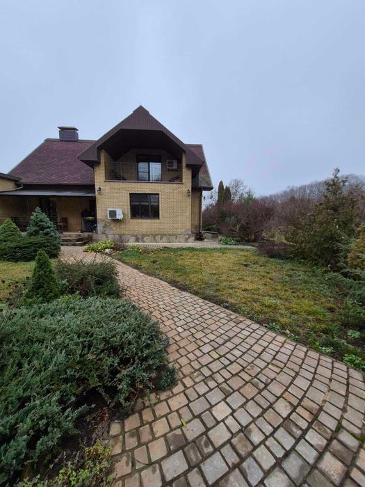 Продам шикарный 2-этажный дом 220кв. м.Большая Даниловка