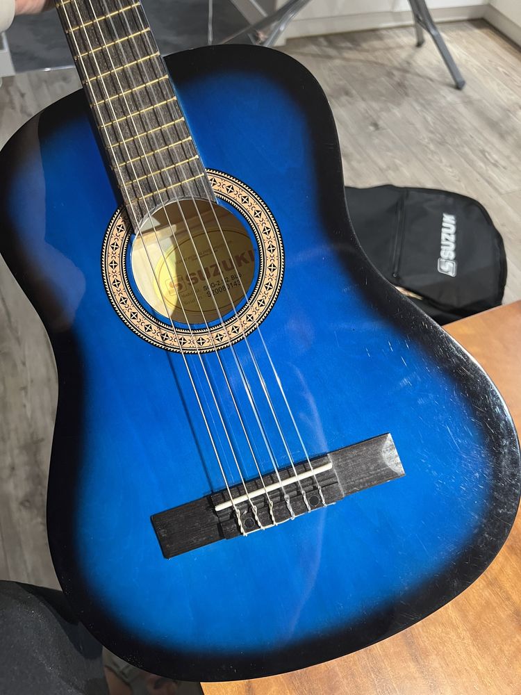 Gitara klasyczna 1/2+pokrowiec+ podnóżek+tuner