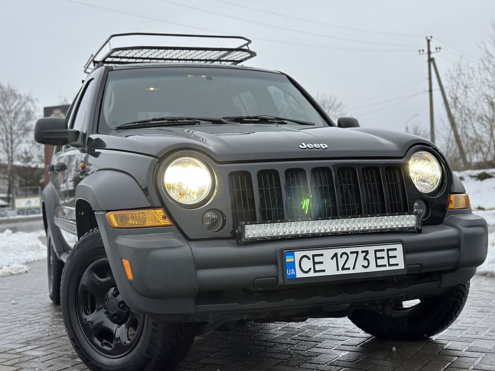 Продам jeep liberty 2006рік 2.8 дизель