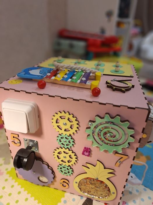 Бізікуб 30*30*30