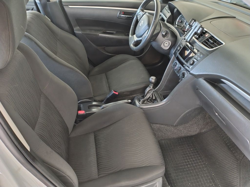 Suzuki swift mk7 Biała perła!  Benzyna , Klima , 2014r