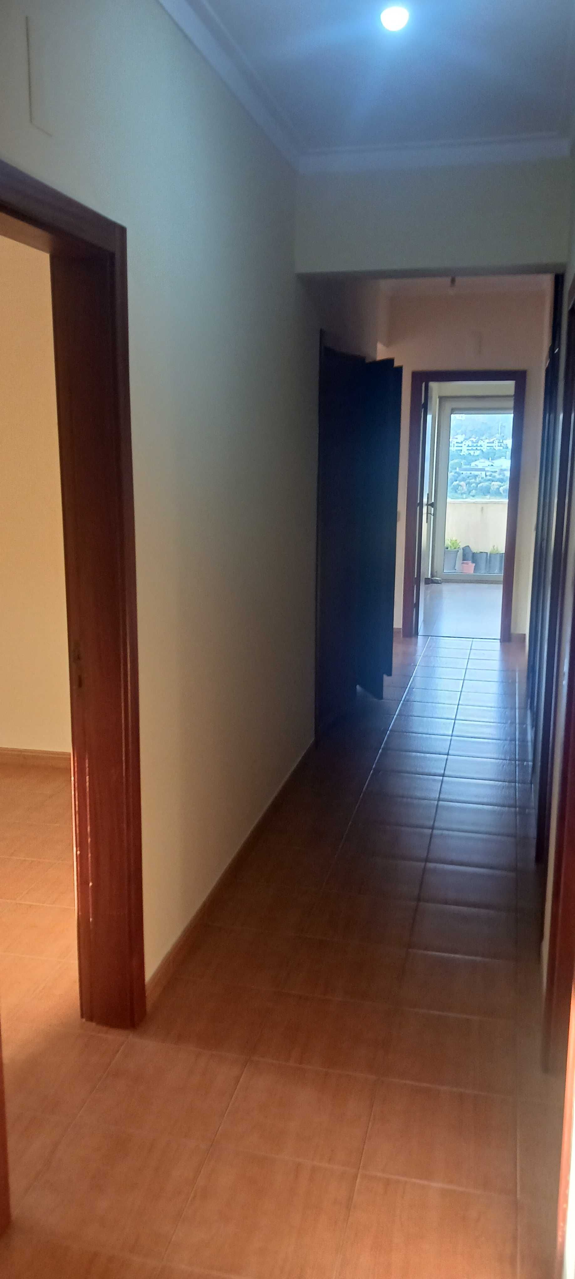 Apartamento T3 remodelado centro de Ansião