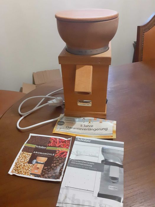 Moinho caseiro em faia para farinha