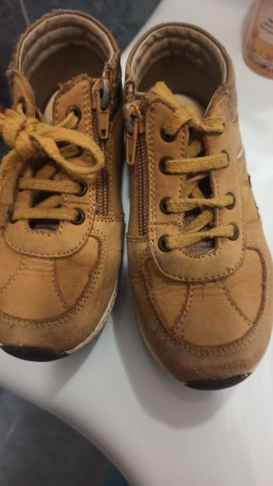 botas camel Chicco 27
