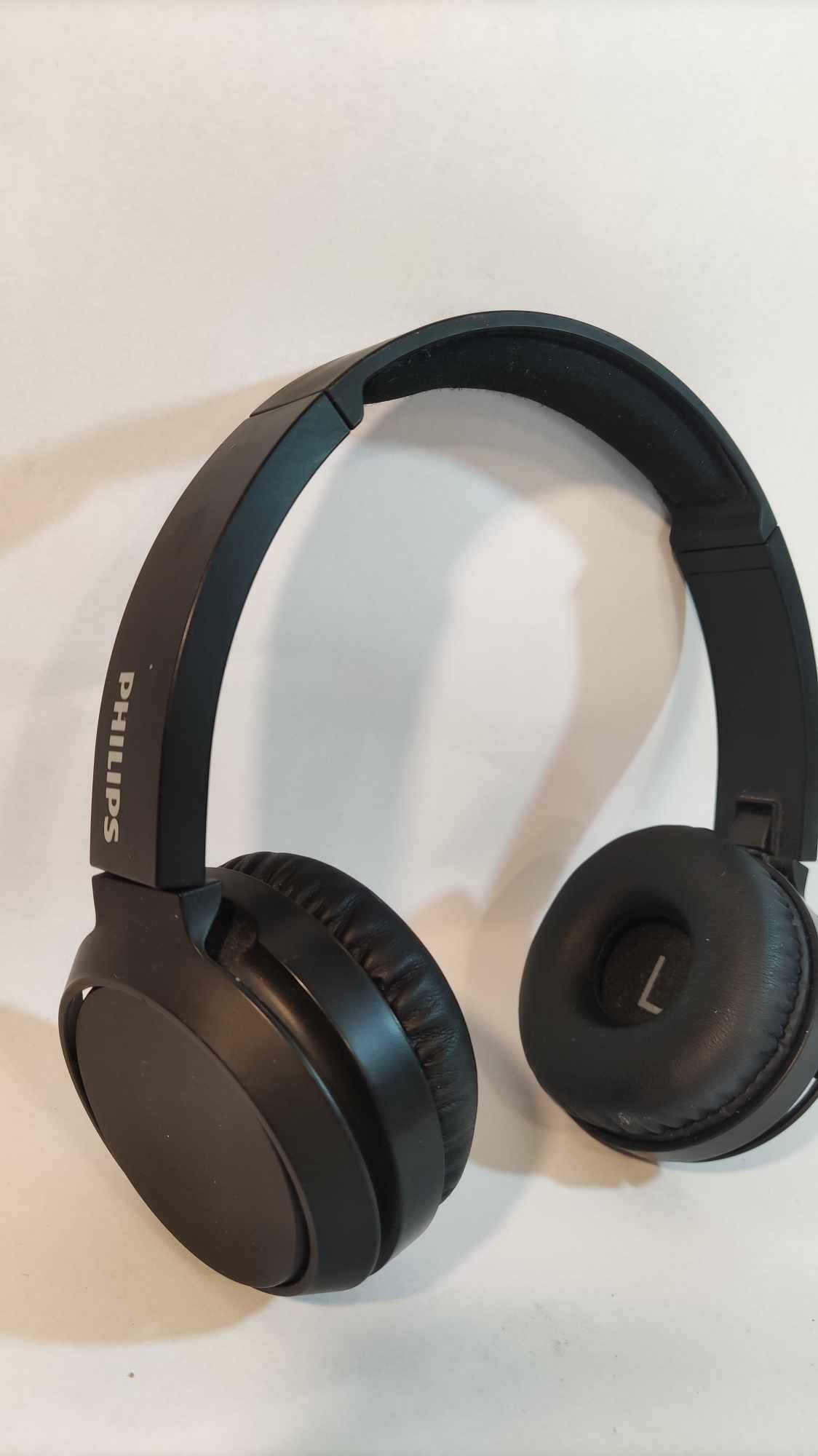 Słuchawki bezprzewodowe nauszne Philips TAH4205BKv on ear bass boost