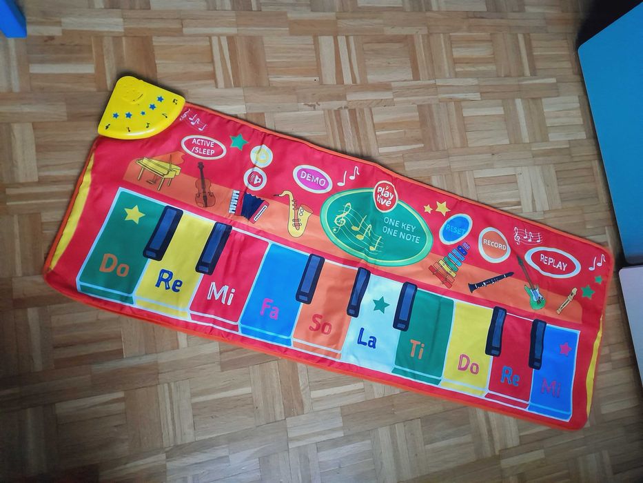 Mata muzyczna do chodzenia, skakania