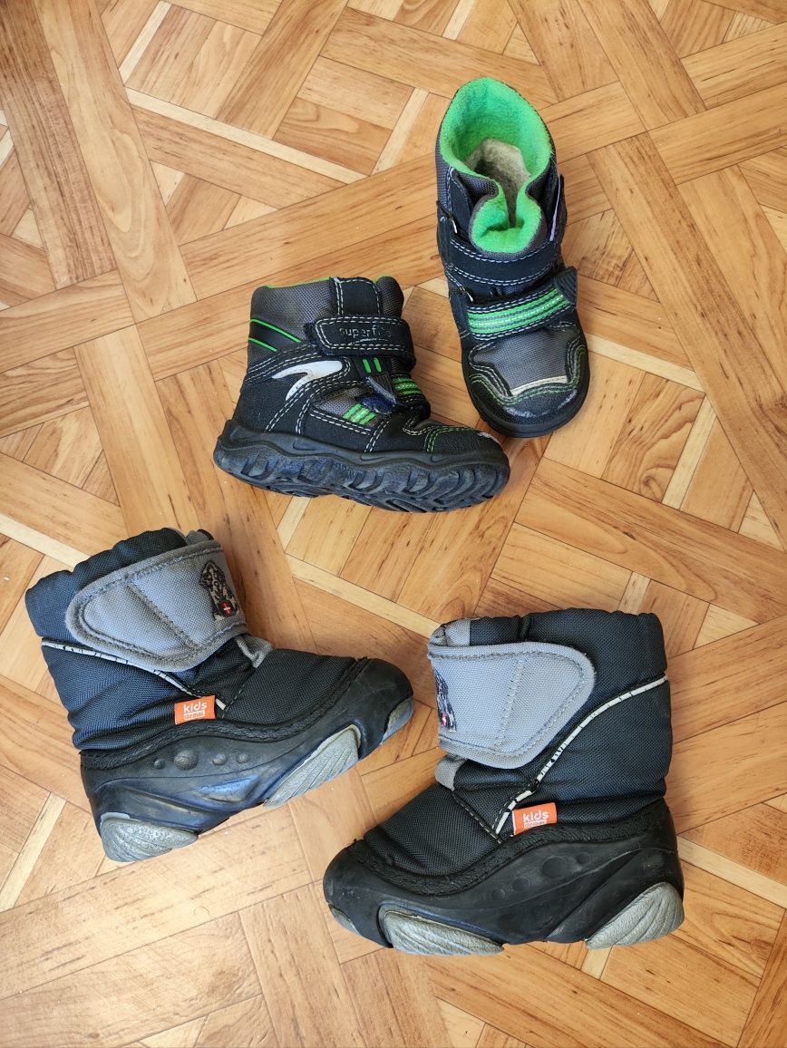 Дві пари зимового взуття 22/23 розміру одним лотом superfit +demar зим