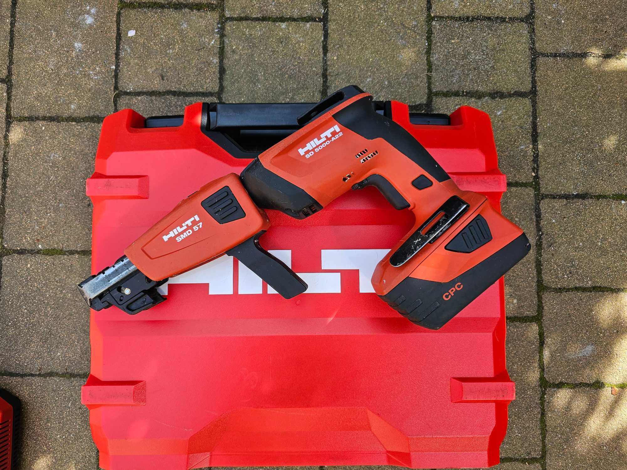 HILTI SD 5000-A22 wkrętarka do płyt G-K z walizka stan BBD faktura