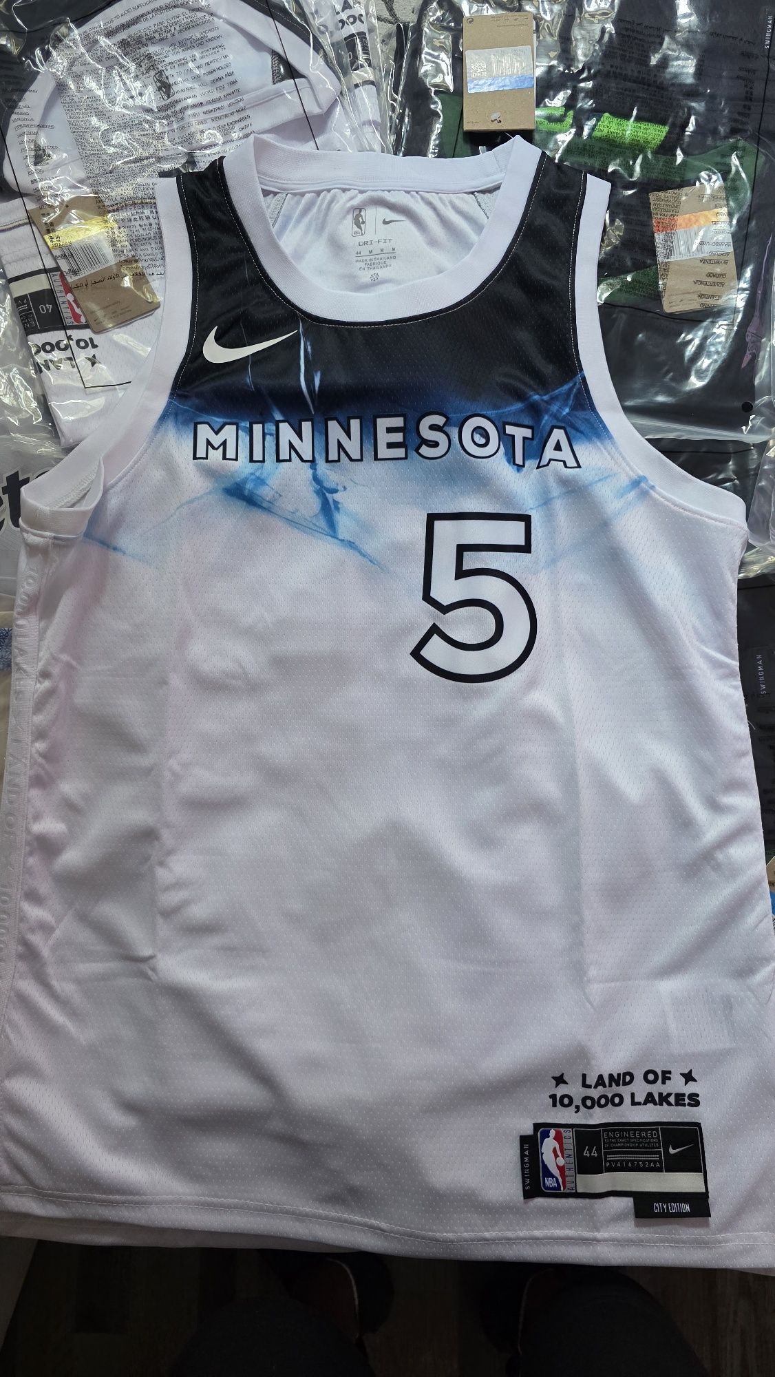 Camisolas da NBA novas